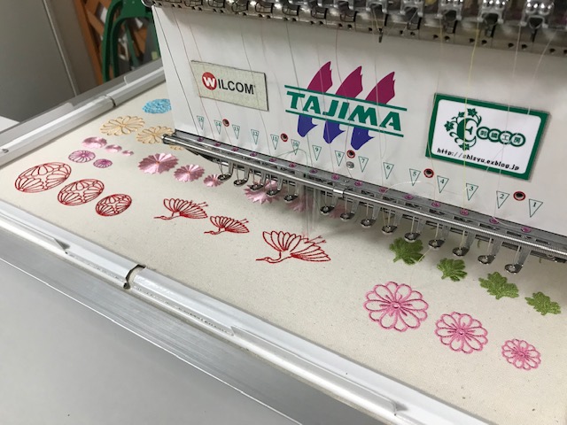 和柄刺繍CD企画　その8 　菊の刺繍データ試し縫い♪