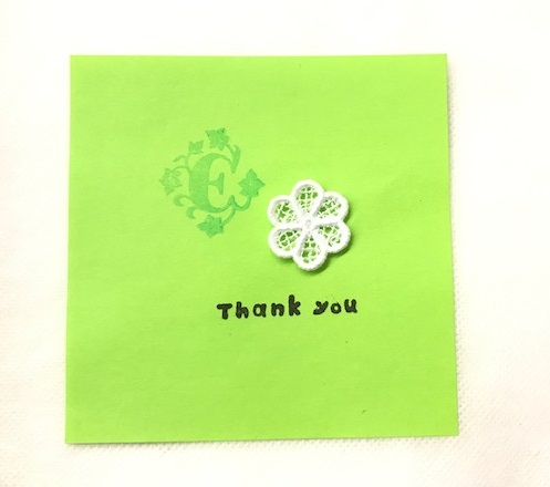 Thank you cardのモチーフ花刺繍をコツコツ製作♪