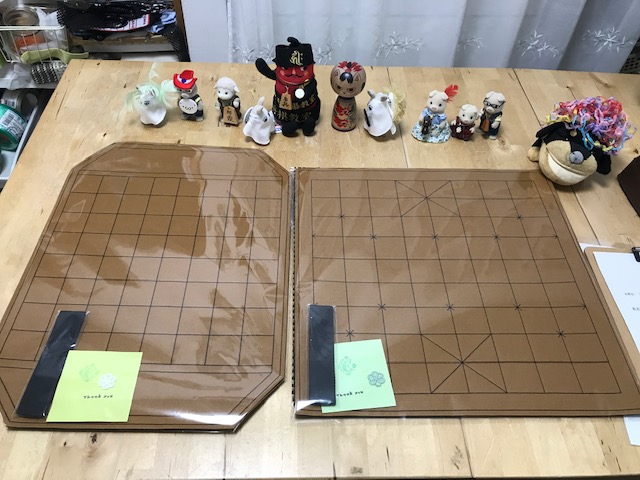 フェルト製 チャンギ (朝鮮将棋) 盤 とマックルック盤のご注文を頂きました。ありがとうございます。