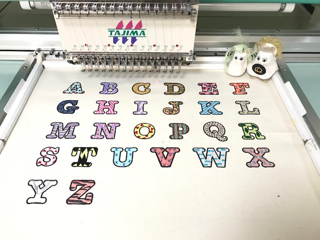 デコレーションズ刺繍CD企画♡　その94 アルファベットの試し縫い♪　entrance embroidery
