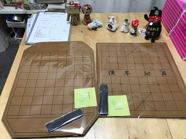 フェルト製シャンチー盤　(中国将棋)とフェルト製 マックルック盤(タイ将棋)のご注文頂きました。ありがとうございます。