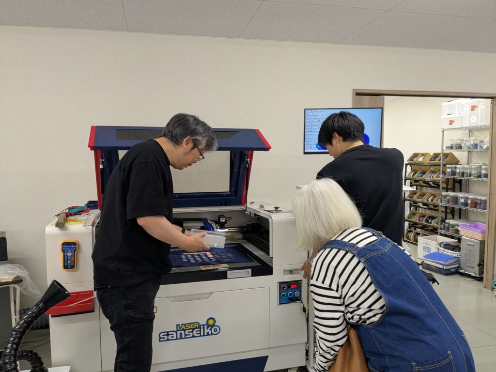 ㈱EODへの訪問　フェスブログ更新　ミシン刺繍教室♪　刺しゅうプロレッスン♪