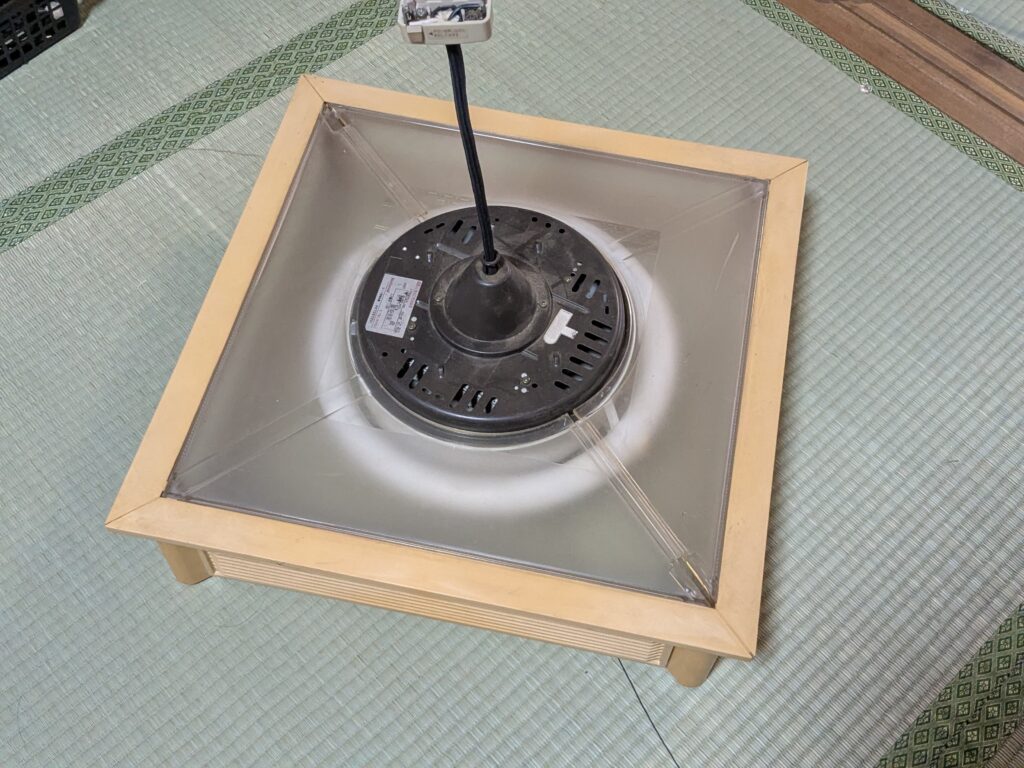 作業場の照明の取り換え💡