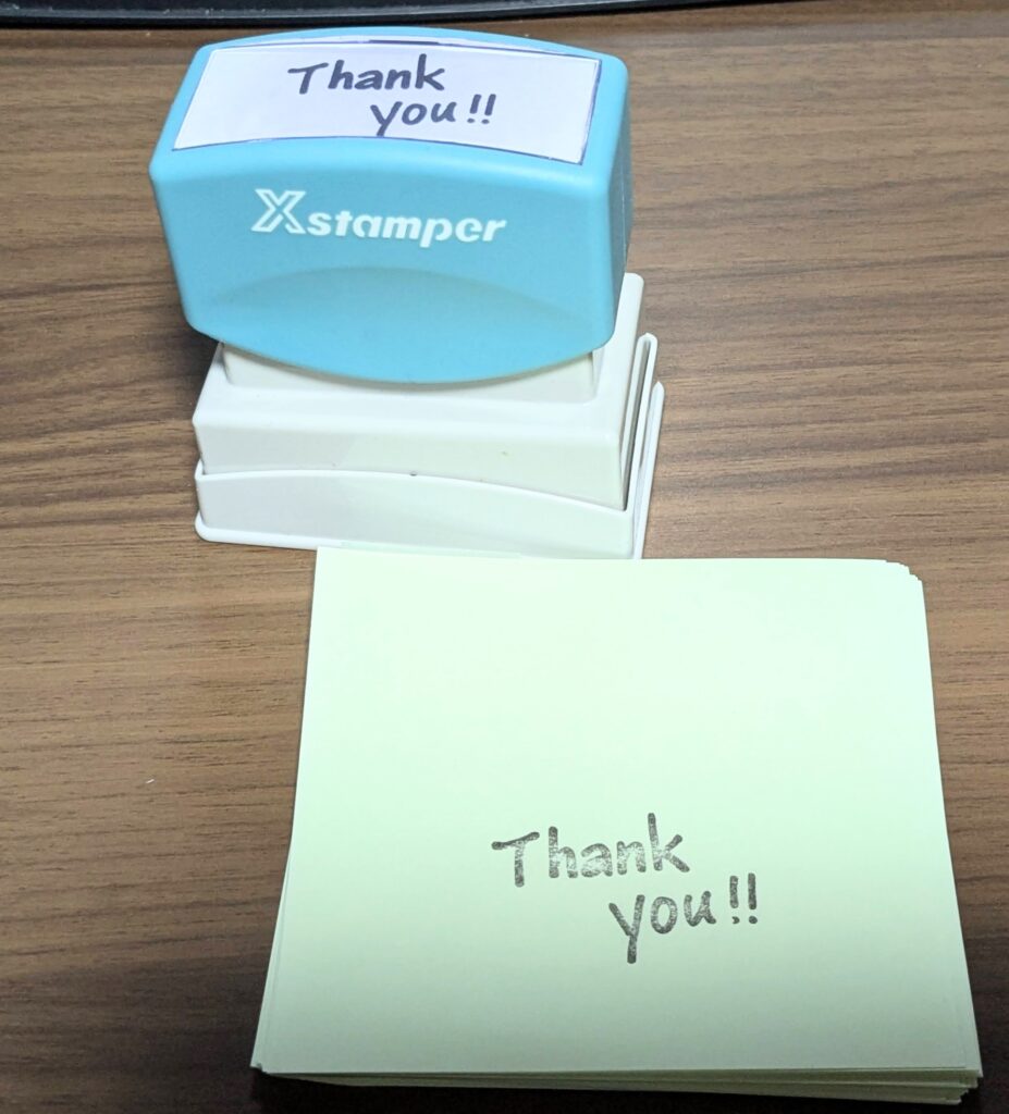 コツコツ　サンキューカード作り♪